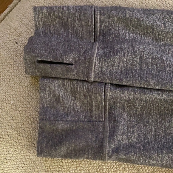 Ivivva sweater size 12 girls gray and pink perfect condition - Picture 3 of 4